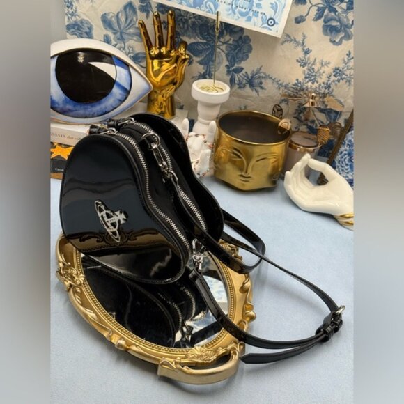 🆕 VIVIENNE WESTWOOD 🧿 NWOT Louise Heart Patent Leather Crossbody Bag - AUTH - Picture 9 of 16